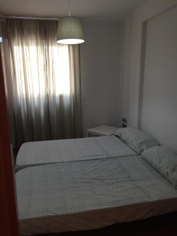 Apartemen 100 m² dengan 3 kamar tidur dan 2 kamar mandi pribadi di Parque de l'Aiguera Benidorm Bagian luar foto
