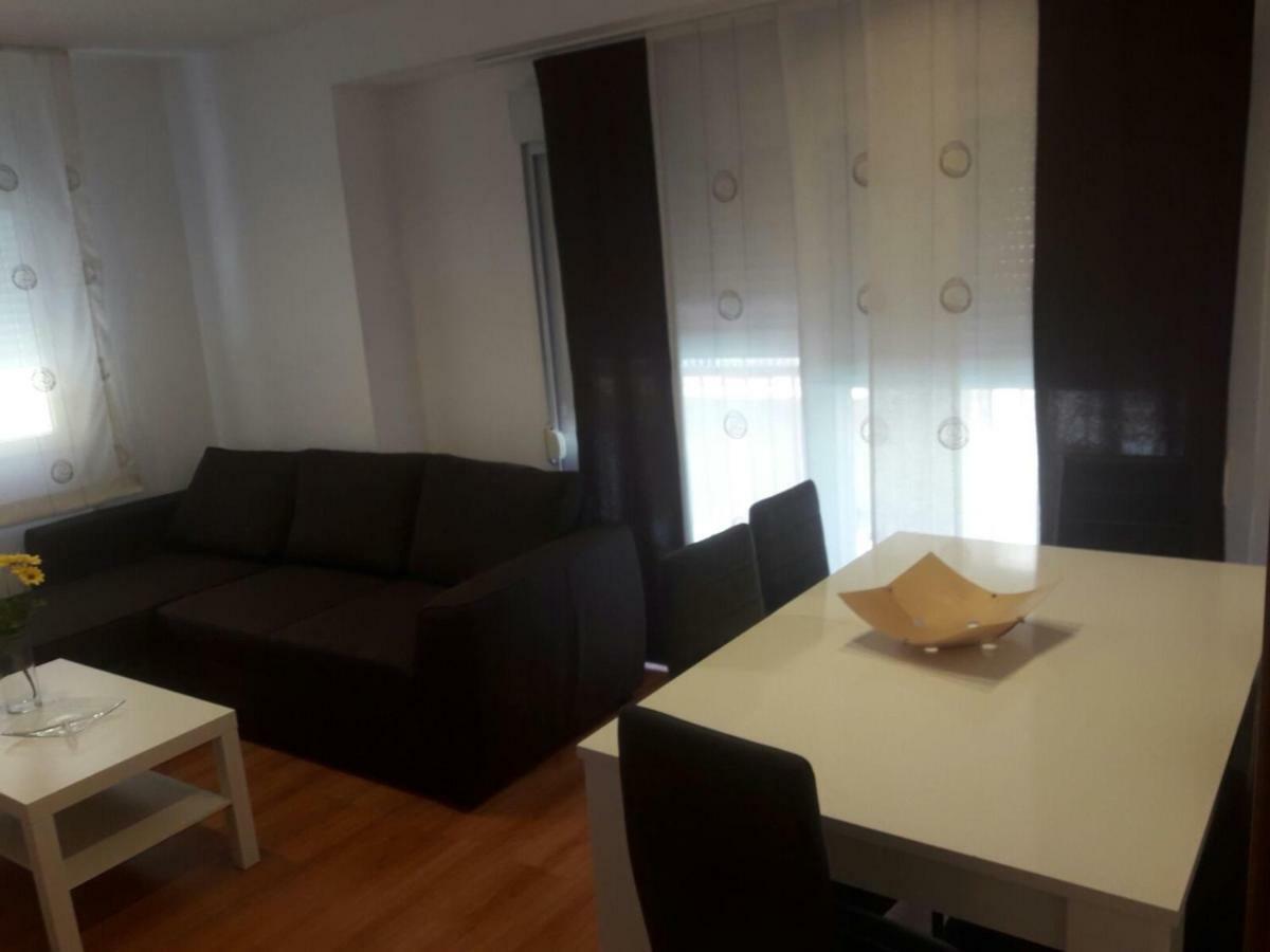 Apartemen 100 m² dengan 3 kamar tidur dan 2 kamar mandi pribadi di Parque de l'Aiguera Benidorm Bagian luar foto